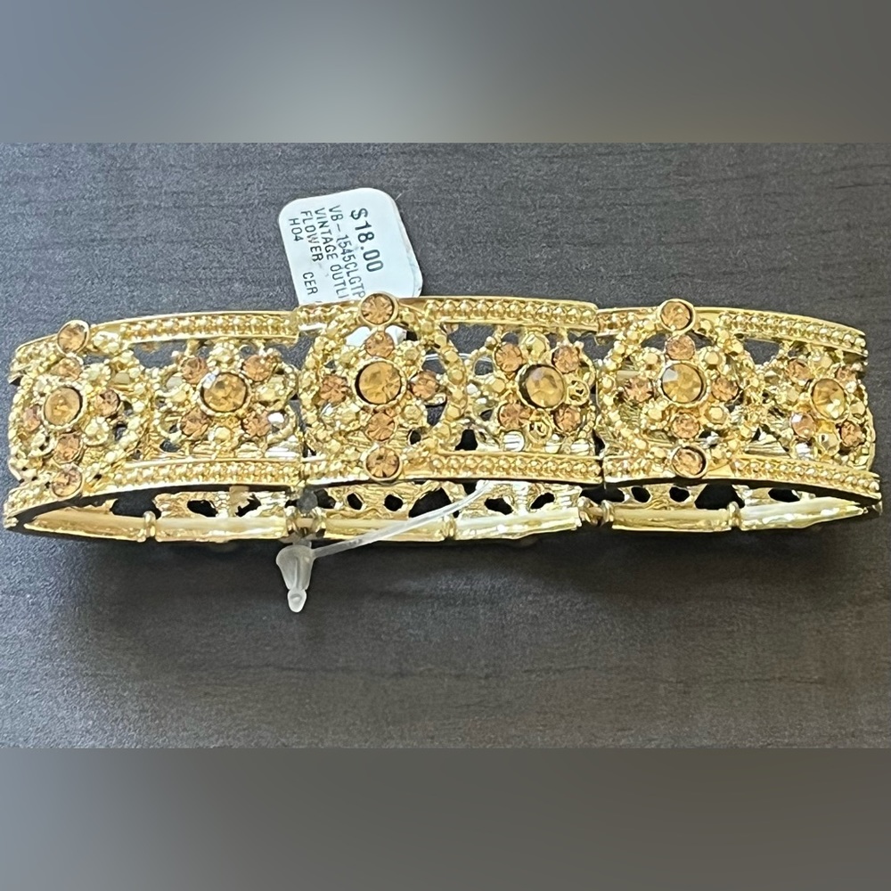 Francesca’s Gold Stretch Jeweled Bracelet